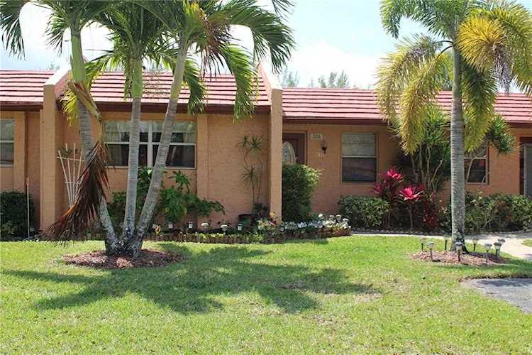 306 Lake Helen Dr #306 West Palm Beach, FL 33411