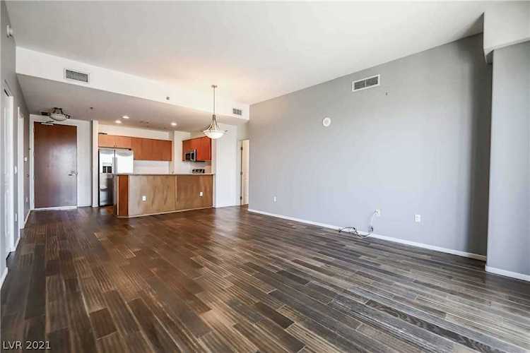 8255 Las Vegas Blvd #1606 Las Vegas, NV 89123