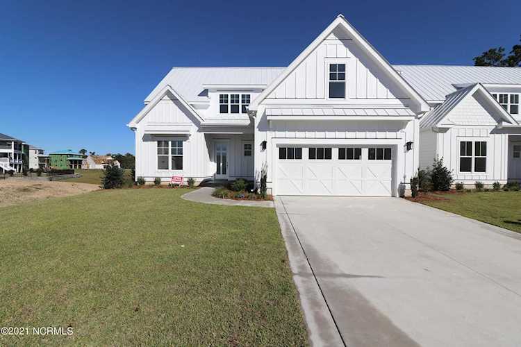 8217 Moss Bridge Court Wilmington, NC 28411
