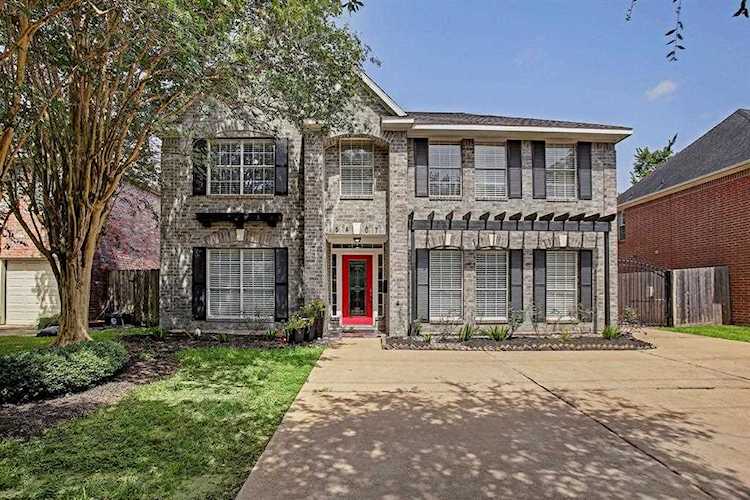 5407 Newcastle St Bellaire, TX 77401