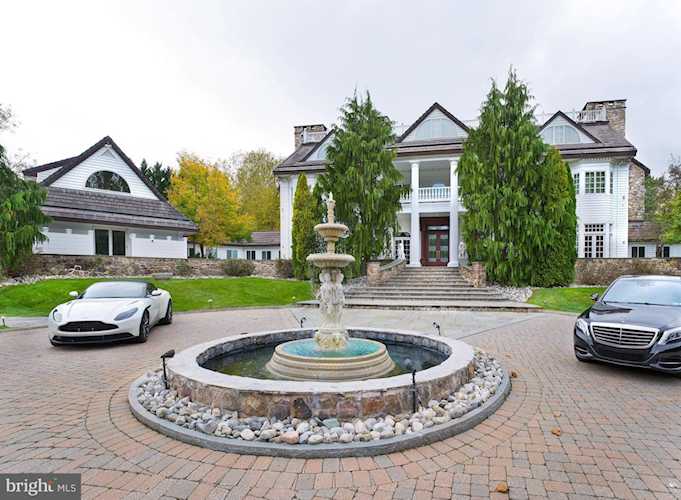 1494 Treeline Malvern, PA 19355