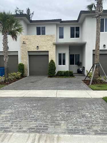 1340 Pioneer Way Royal Palm Beach, FL 33411