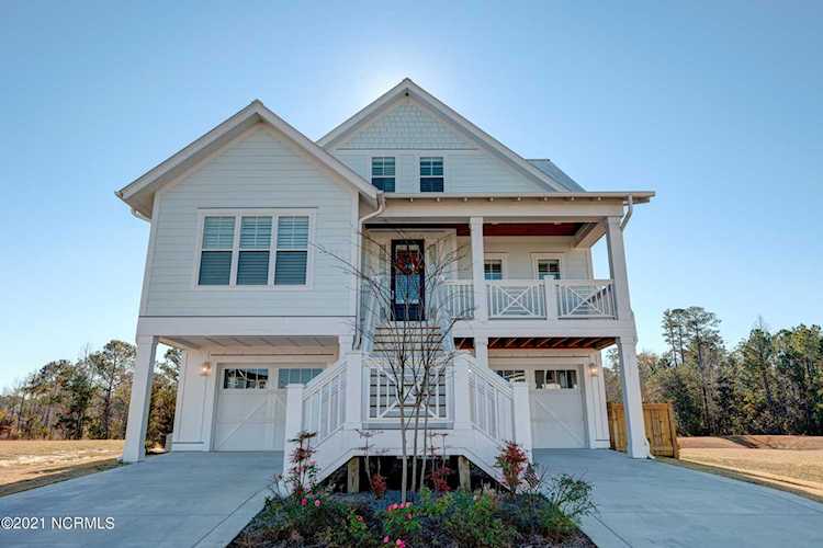 8124 Grand Harbour Court Wilmington, NC 28411