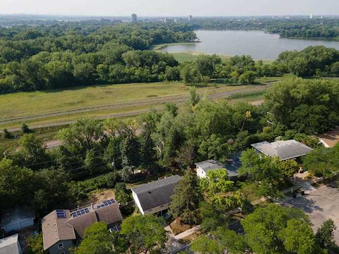 1119 Cedar View Drive Minneapolis, MN 55405