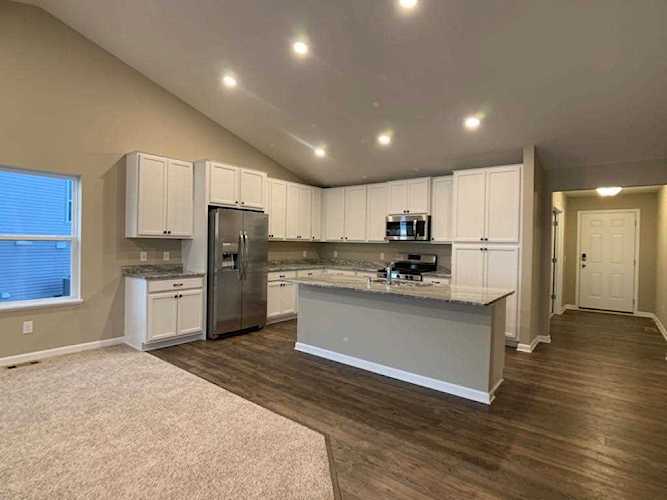 1823 Dauwalter Circle Carver, MN 55315