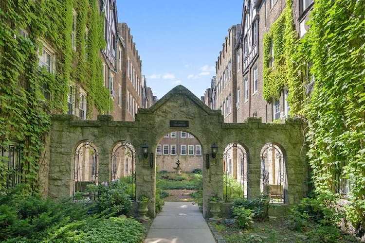 2331 W Farwell Ave #3N, Chicago, IL, 60645 - $128,750 Photo 1