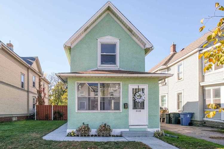 2122 Grand Street NE Minneapolis, MN 55418