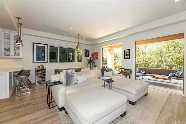 403 1/2 Jasmine Ave Corona Del Mar, CA 92625