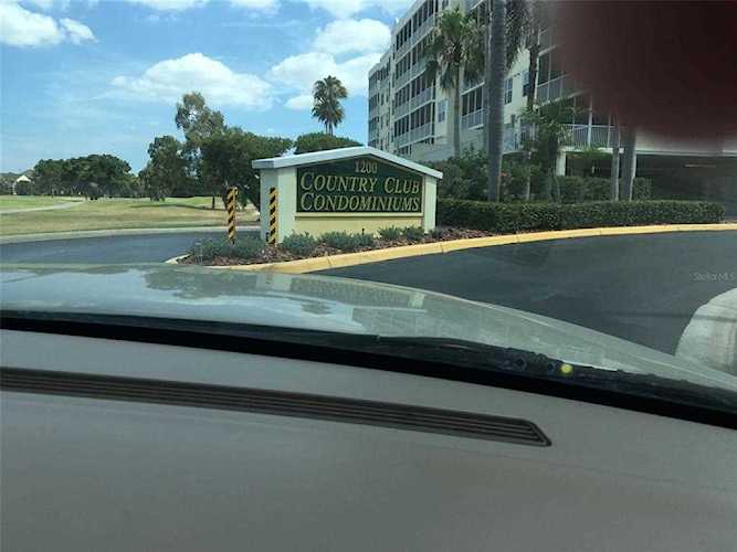 1200 Country Club Dr #1501 Largo, FL 33771
