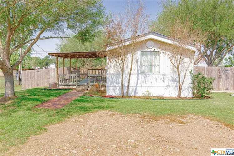 318 Golden Eye Loop Victoria, TX 77905