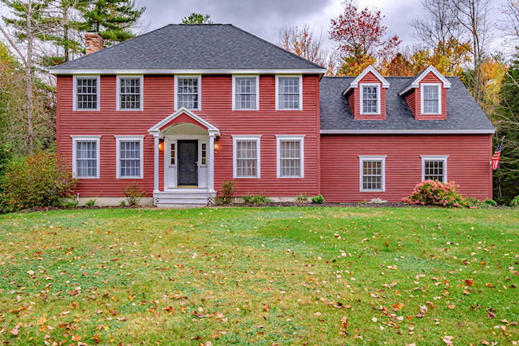 4 Goldenwood DrScarboroughME04074home for sale Photo 1
