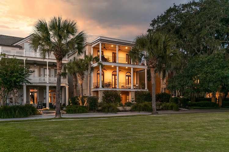 106 W Shipyard Rd Mount Pleasant, SC 29464
