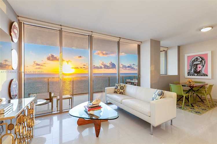5875 Collins Ave #1901 Miami Beach, FL 33140