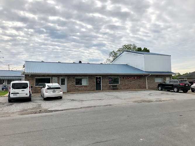 612 S Locust St Buffalo, MO 65622