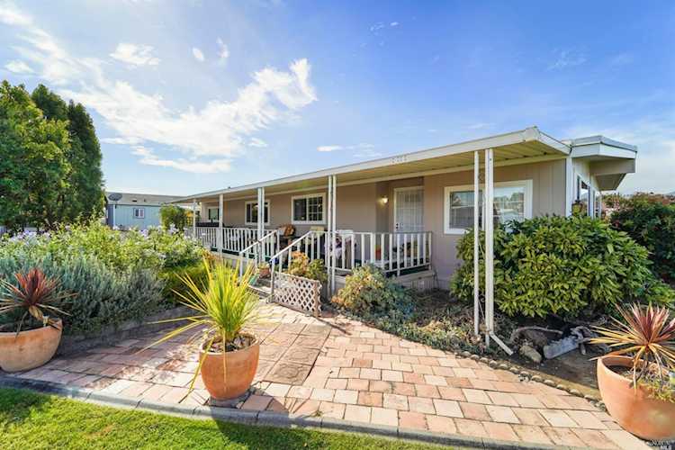 40 Hacienda Napa, CA 94558