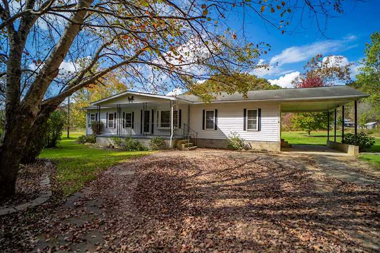 365 Cochran Rd White Sulphur Springs, WV 24986