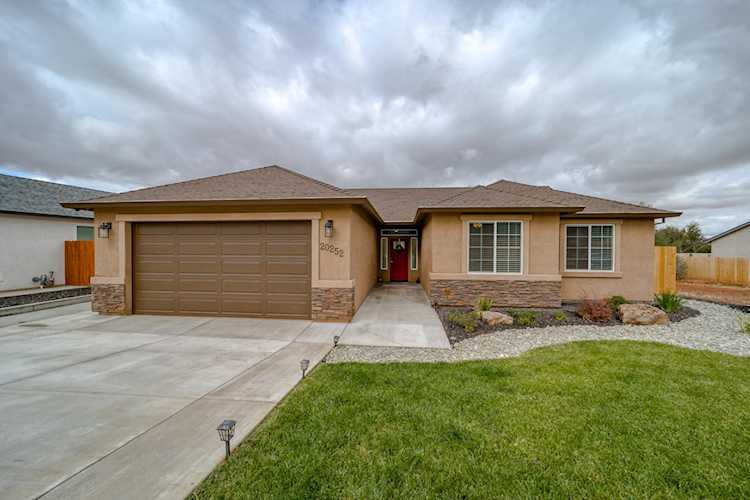 20252 Ballentine Dr Anderson, CA 96007