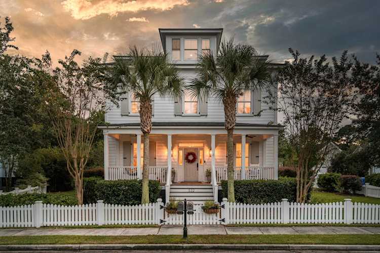 532 Country Place Rd Mount Pleasant, SC 29464 | MLS 21028058 Photo 1