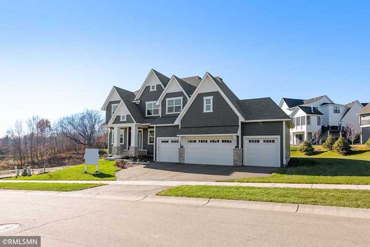 9270 Eagle Ridge Road Chanhassen, MN 55317