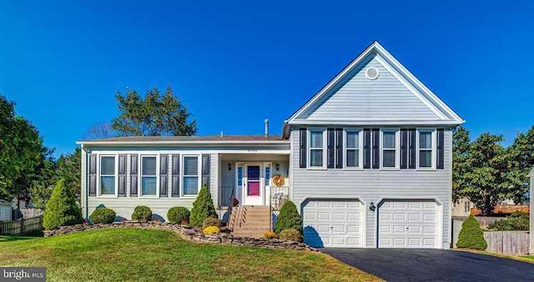 5700 Locust Branch Centreville, VA 20120
