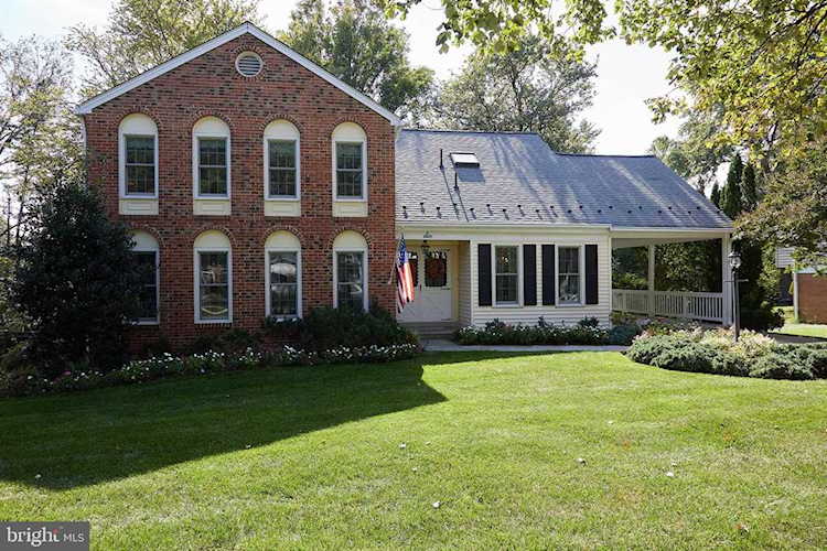 6 Pitt Ct Rockville, MD 20850