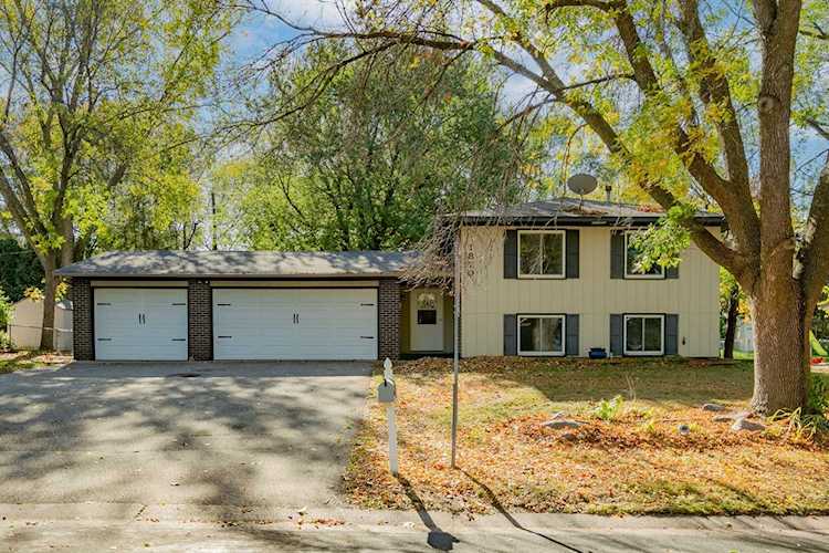 1870 Jade Lane Eagan, MN 55122