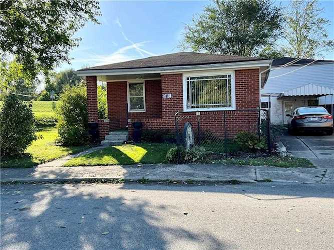 917 Central Ave Anderson, IN 46012 | MLS 21820545 Photo 1