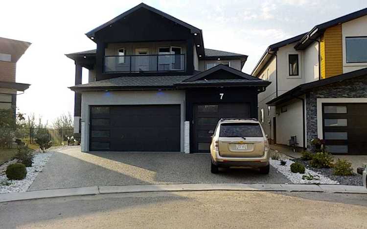 # 7 1768 Bowness Wynd Edmonton, AB T6W 3T1