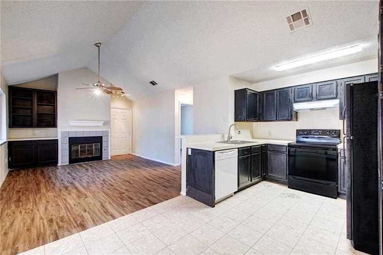 1411 Gracy Farms LN #128 Austin, TX 78758