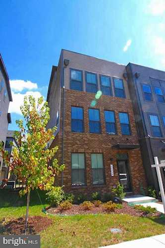 22264 Sims Terrace Ashburn, VA 20148 | MLS® VALO2010012 Photo 1
