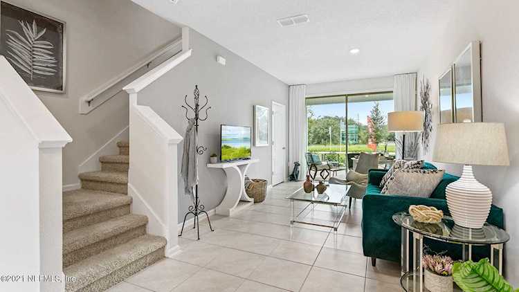 2873 Mule Deer Cir Jacksonville, FL 32225