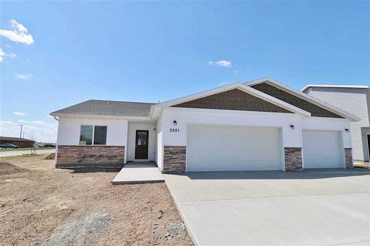 46 Cambridge Cove Surrey, ND 58785