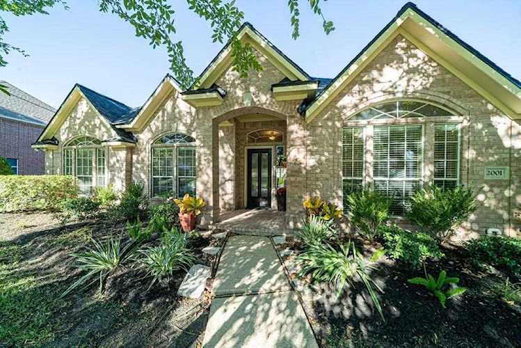 2001 Trail View Friendswood, TX 77546
