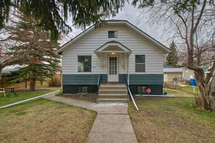 1117 5 St NE Calgary, AB T2E 3X2