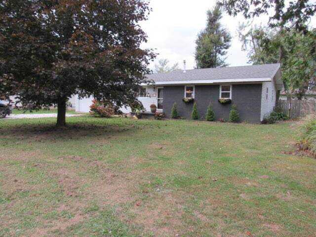 221 E Anderson St Seymour, MO 65746