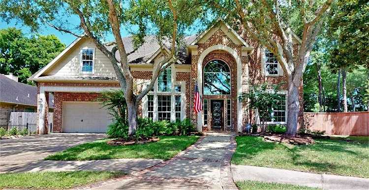 1527 Stone Canyon Dr Sugar Land, TX 77479