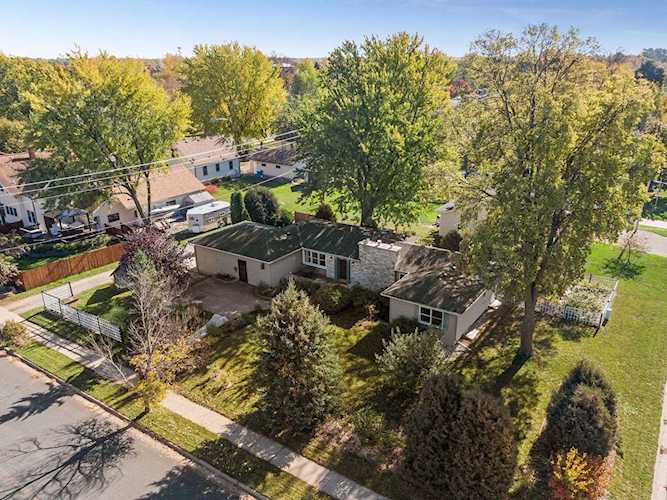 239 6th Avenue SW Cambridge, MN 55008