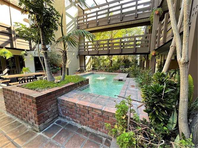 320 S Ardmore Ave #103 Los Angeles, CA 90020