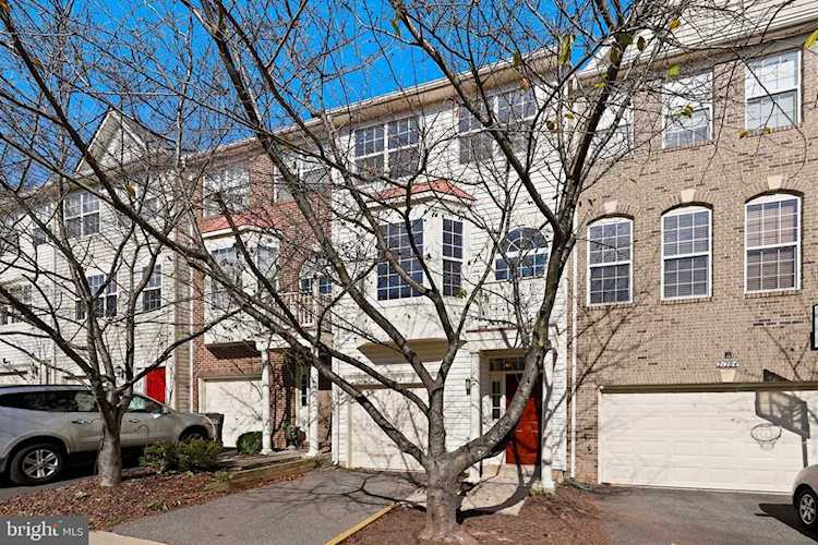 21782 Brondesbury Park Terrace Sterling, VA 20166 | MLS® VALO2010420 Photo 1