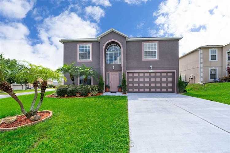 3285 White Blossom Ln Clermont, FL 34711