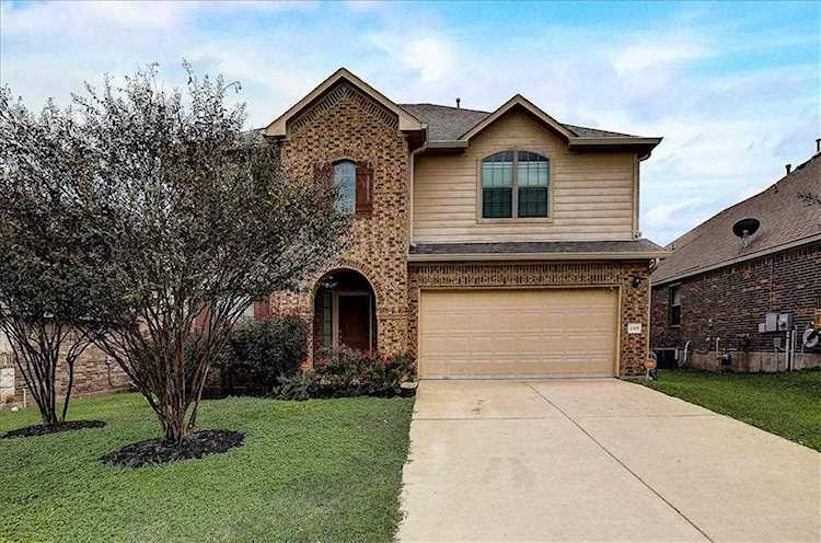 2305 Stonepath WAY Pflugerville, TX 78660