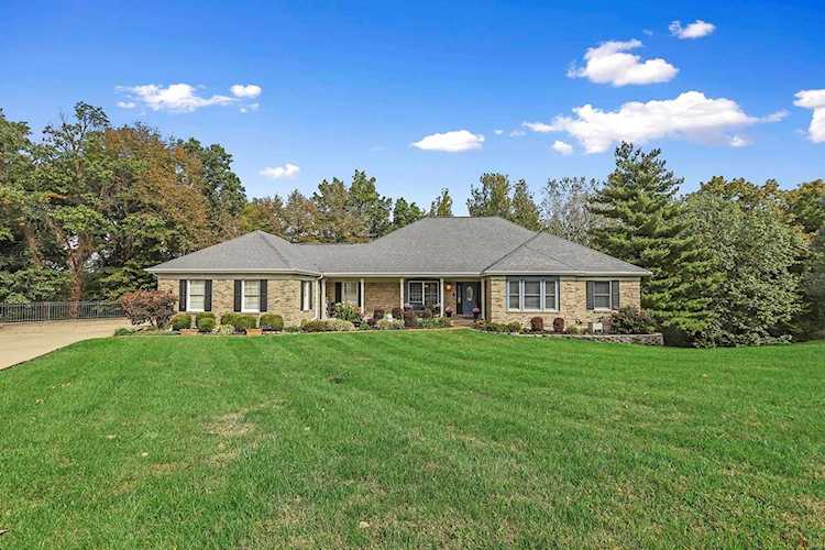 11234 Pointe Ct Sunset Hills, MO 63127