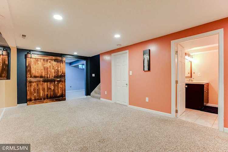 5728 19th Avenue S Minneapolis, MN 55417