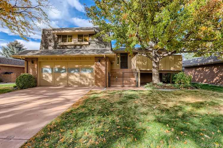 31 Eagle Dr Littleton, CO 80123