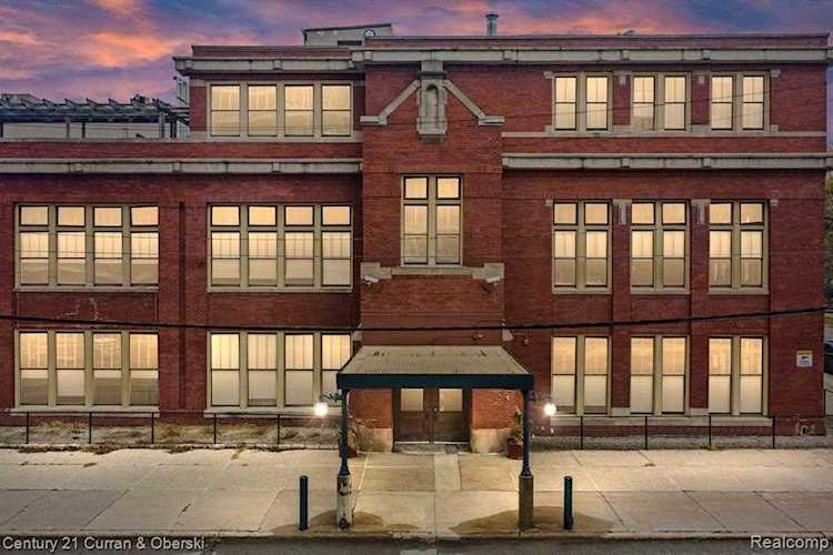1395 Antietam Ave Apt 38 Ave Detroit, MI 48207