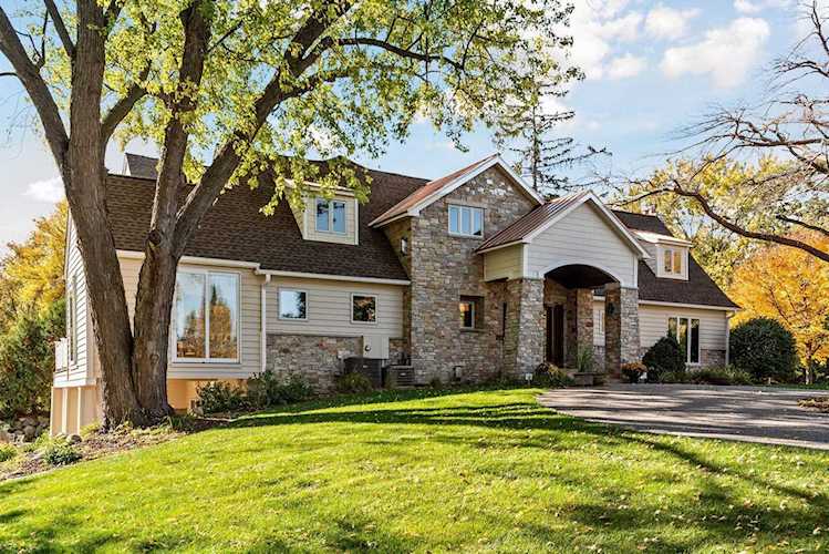 6035 Galpin Lake Road Shorewood, MN 55331