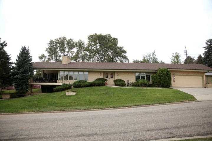1015 NW Harrison Drive Minot, ND 58703