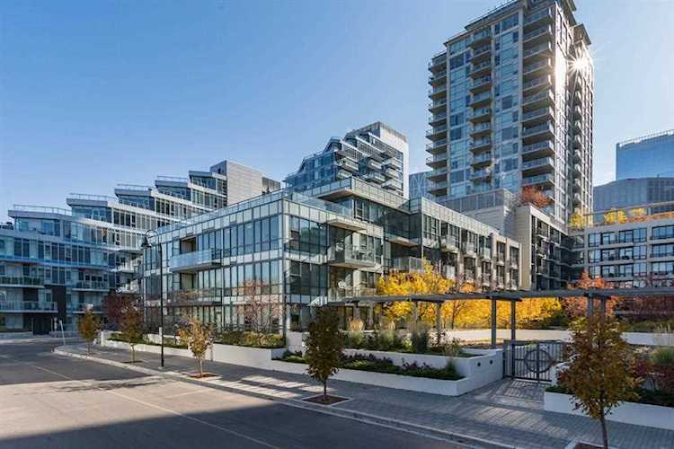 51 Waterfront Mews SW #314 Calgary, AB T2P 0X3