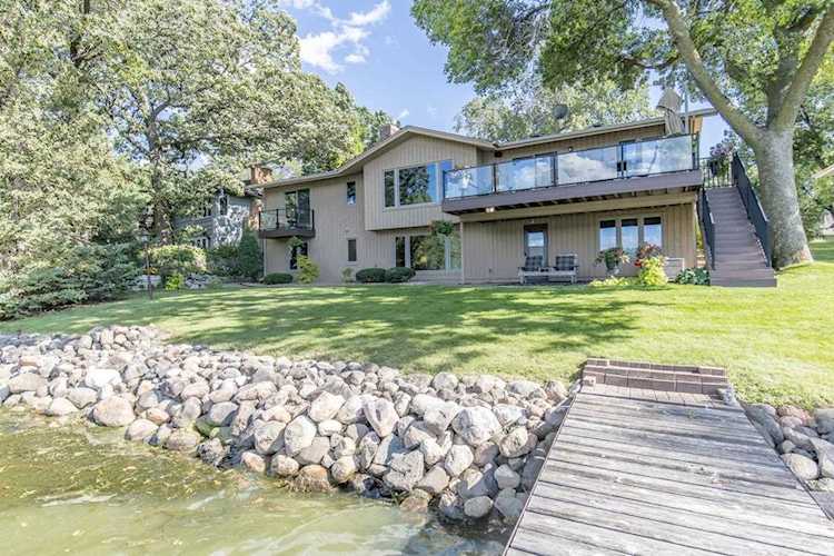 2919 Silver Lake Court NE Saint Anthony, MN 55421
