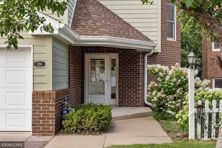 328 Parkway Court Minneapolis, MN 55419